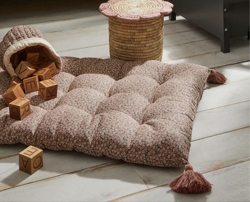 Perna Vintage  roz antic ciucuri bumbac