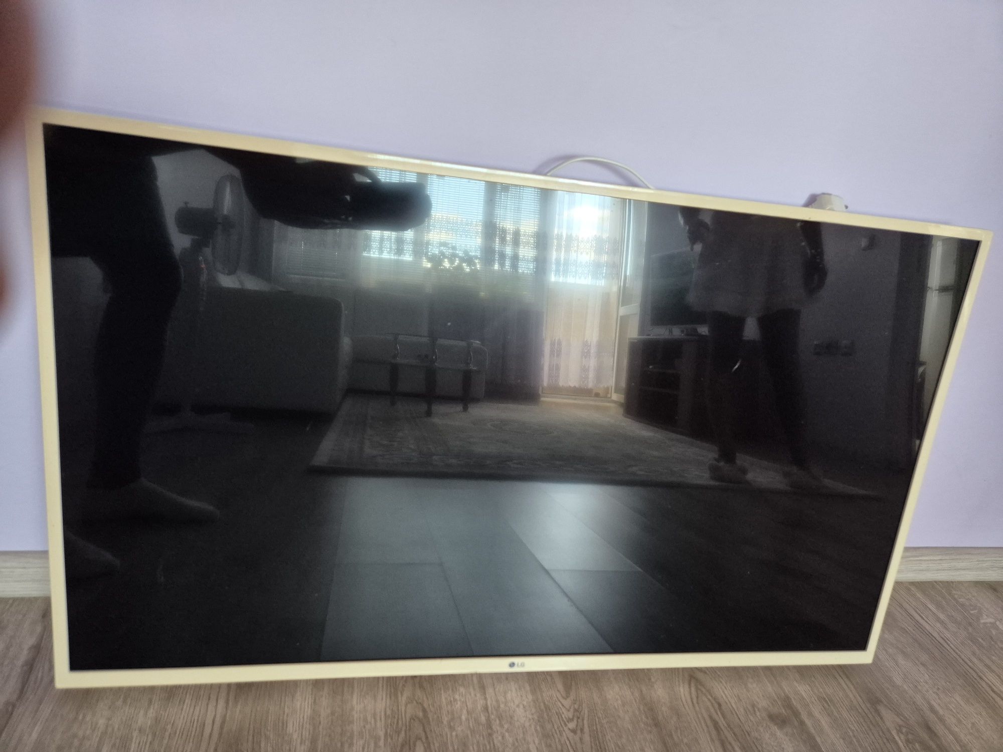 LG телевизор в перфектно състояние
