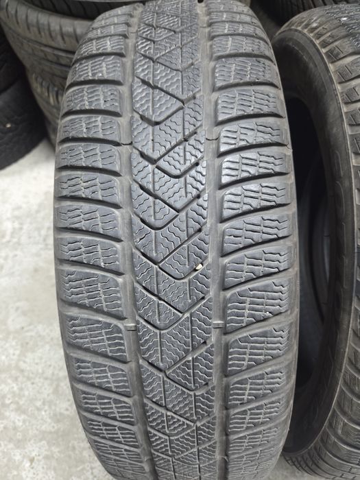 Set 4 anvelope SH iarna Pirelli 205/55/19 dot 2021