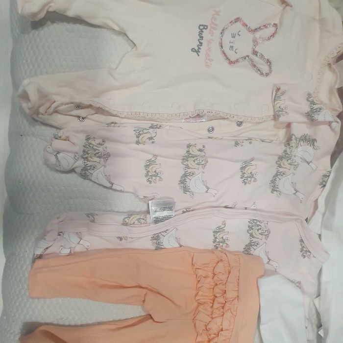 Бебешки дрехи запазени по 1 лв маркови