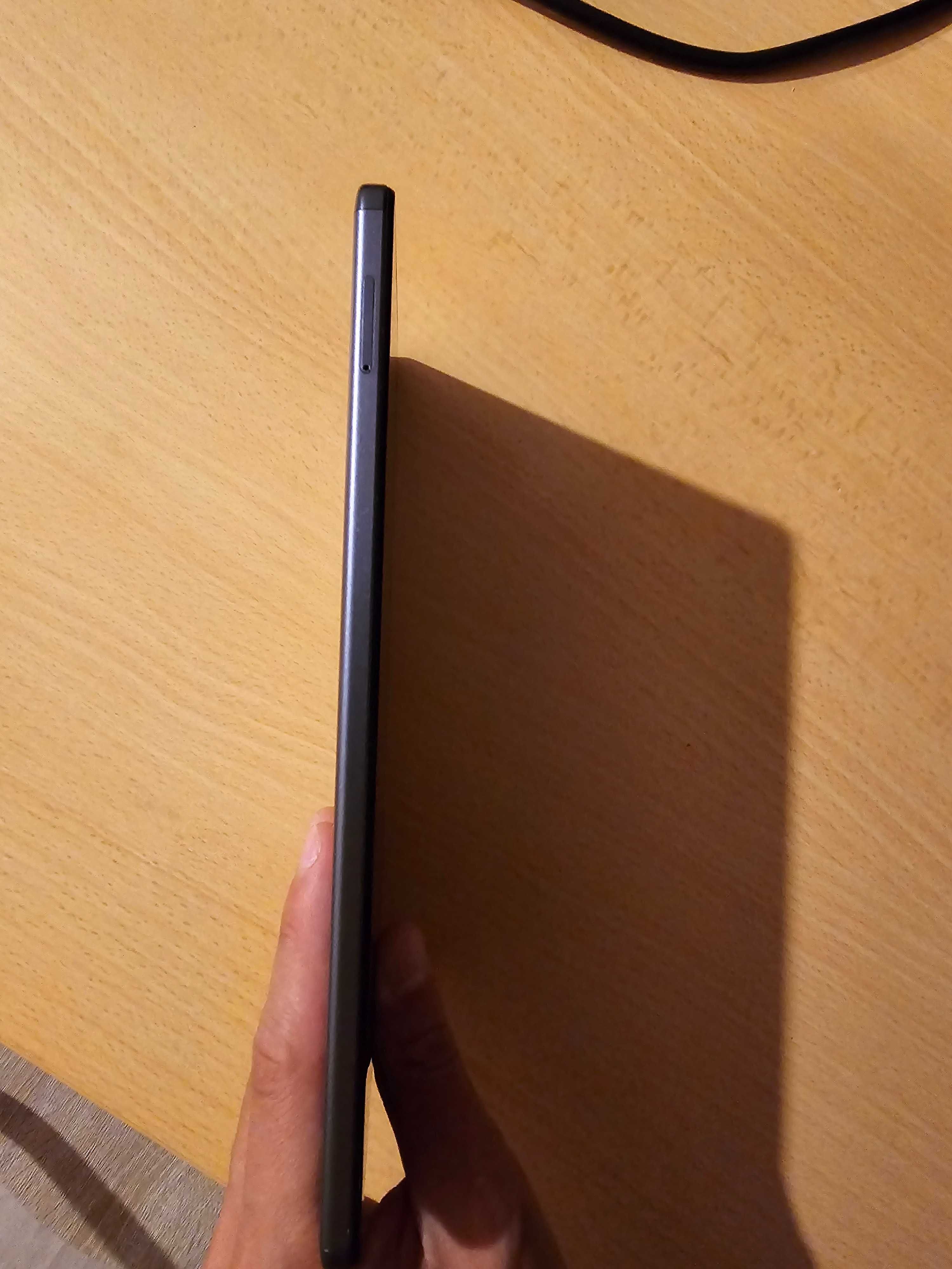 Продавам Samsung Tab A7