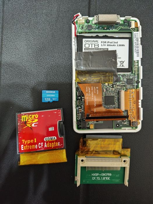 iPod 4 128 GB memorie flash și baterie nouă