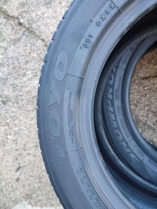 2 бр. 205/55/16 зимни гуми Toyo