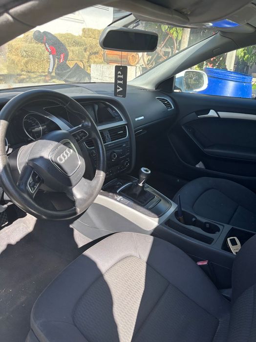 Vand Audi A5 2.0tfsi coupe (motorul are mici probleme)