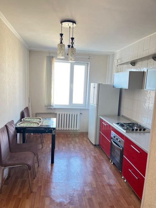 Комплект стола со стульями