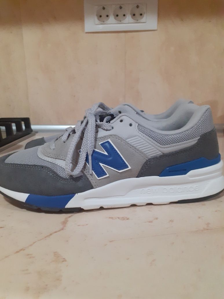 Adidași New Balance