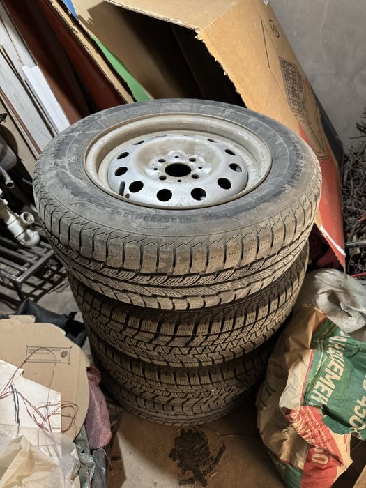 продается диск с резинами (зимние)