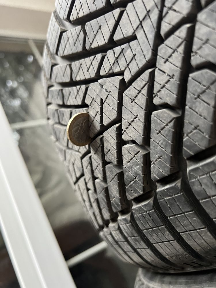 235/40 r20 Зимни гуми  Pirelli winter 2 scorpion