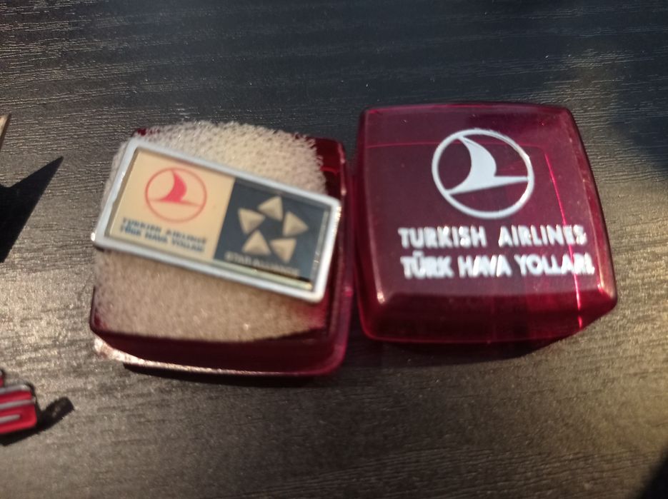 Lot 9 insigne diverse