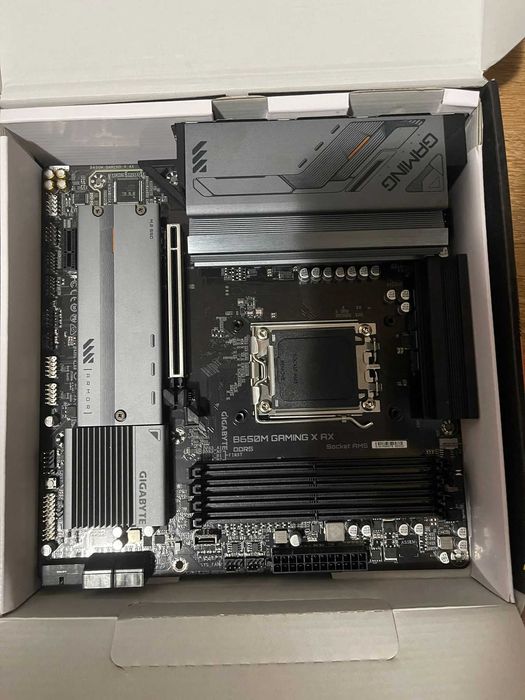 Placa de Baza GIGABYTE B650M GAMING X AX B650 DDR5 Socket AM5 mATX