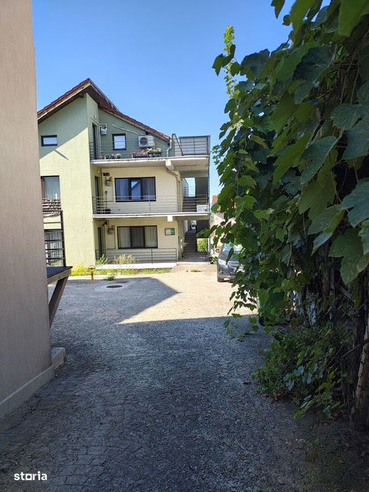 De vânzare – Apartament 1 cameră- str. Pajiștei, Zorilor