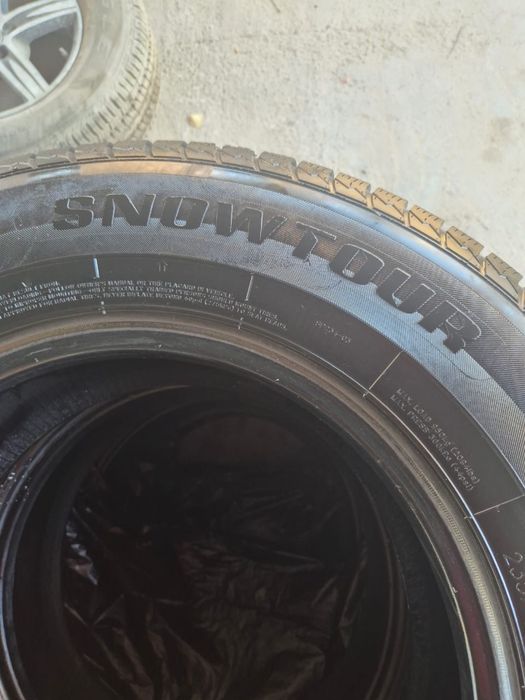 Зимние шины 4шт в отличном состоянии
