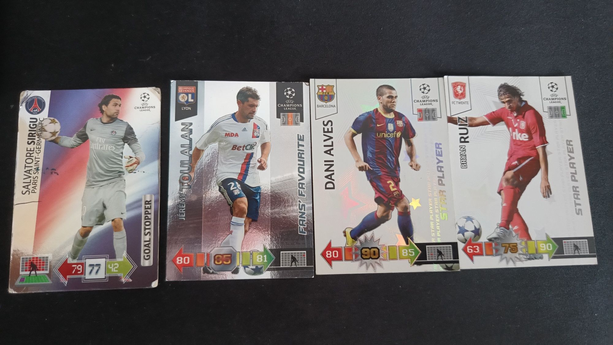 Colecție 30 cartonașe UCL 2010-2011 AdrenalynXL