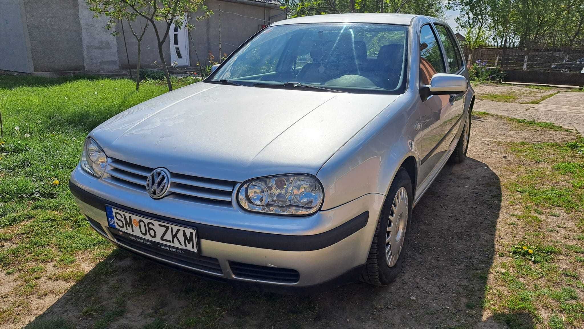 Vand golf 4 1.6 benzina