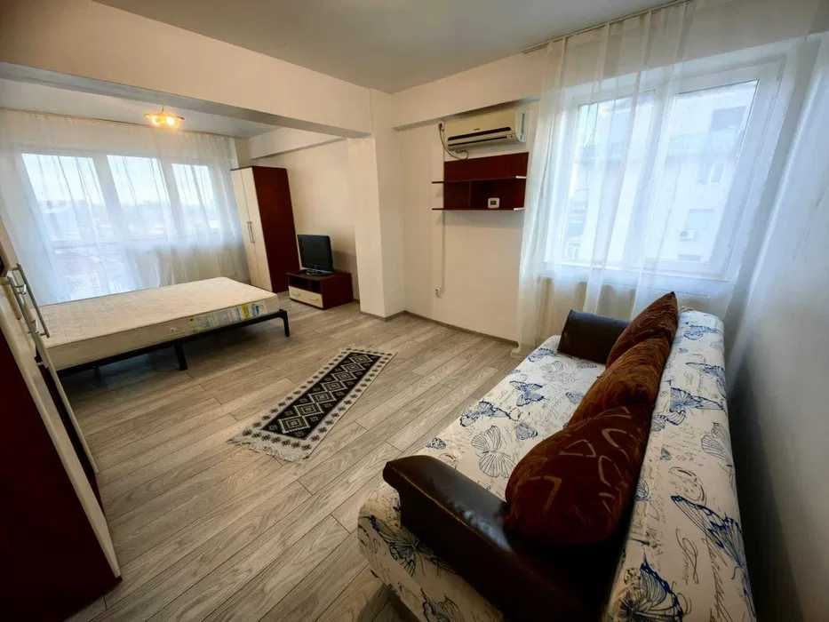 Inchiriez garsoniera 52mp langa Promenada Mall