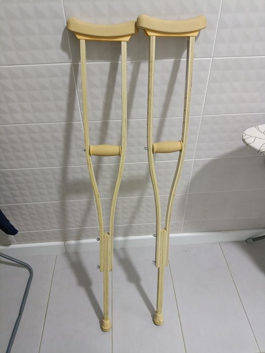 Отдам костыли даром