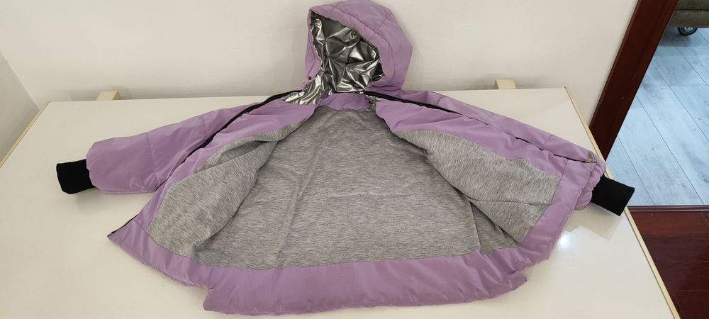 Продам зимнюю куртку на девочку