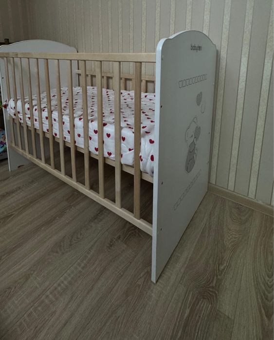 Продам детскую кроватку