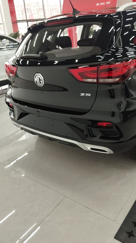 Trackerdan sifatli MG ZS