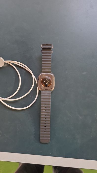Apple watch ultra 2    2024
