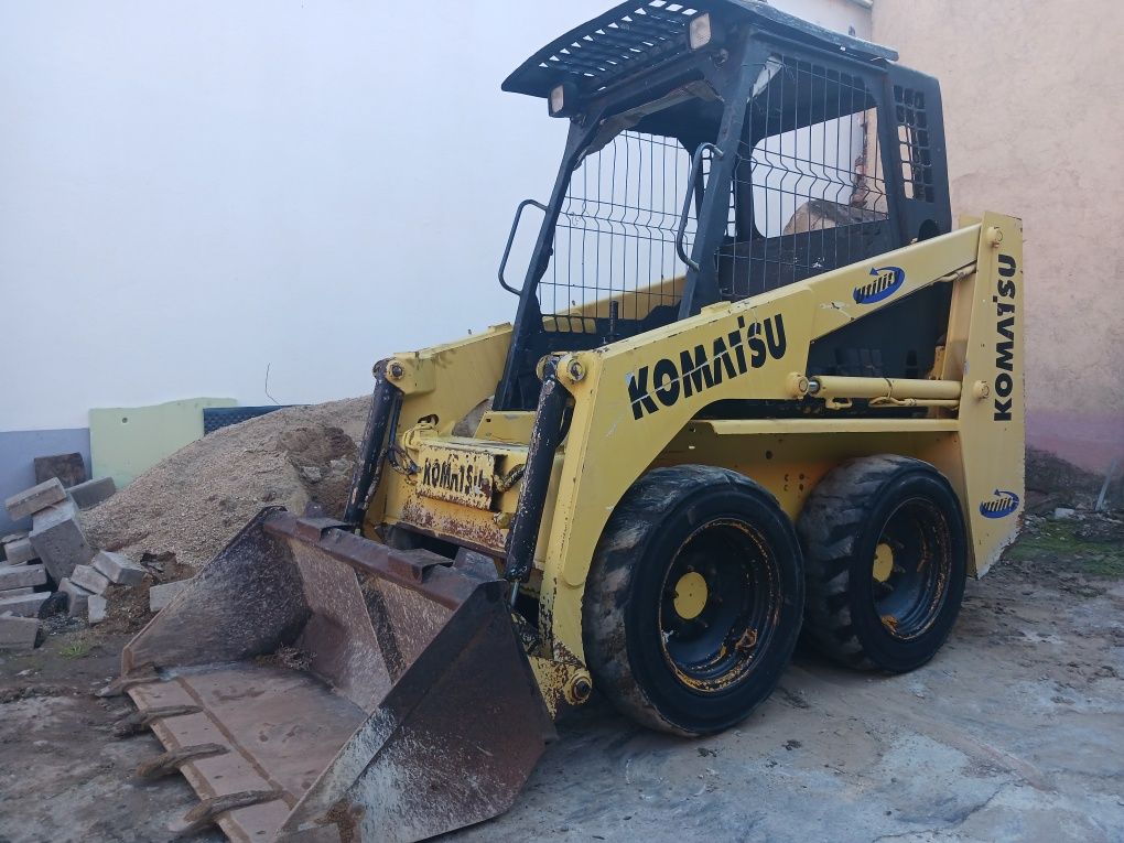 Miniincarcator Bobcat Komatsu Fai 333