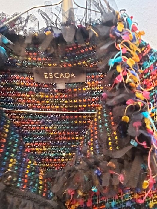 Сако на  E s c à d a