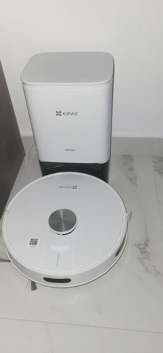 Ezviz re4 cu statie