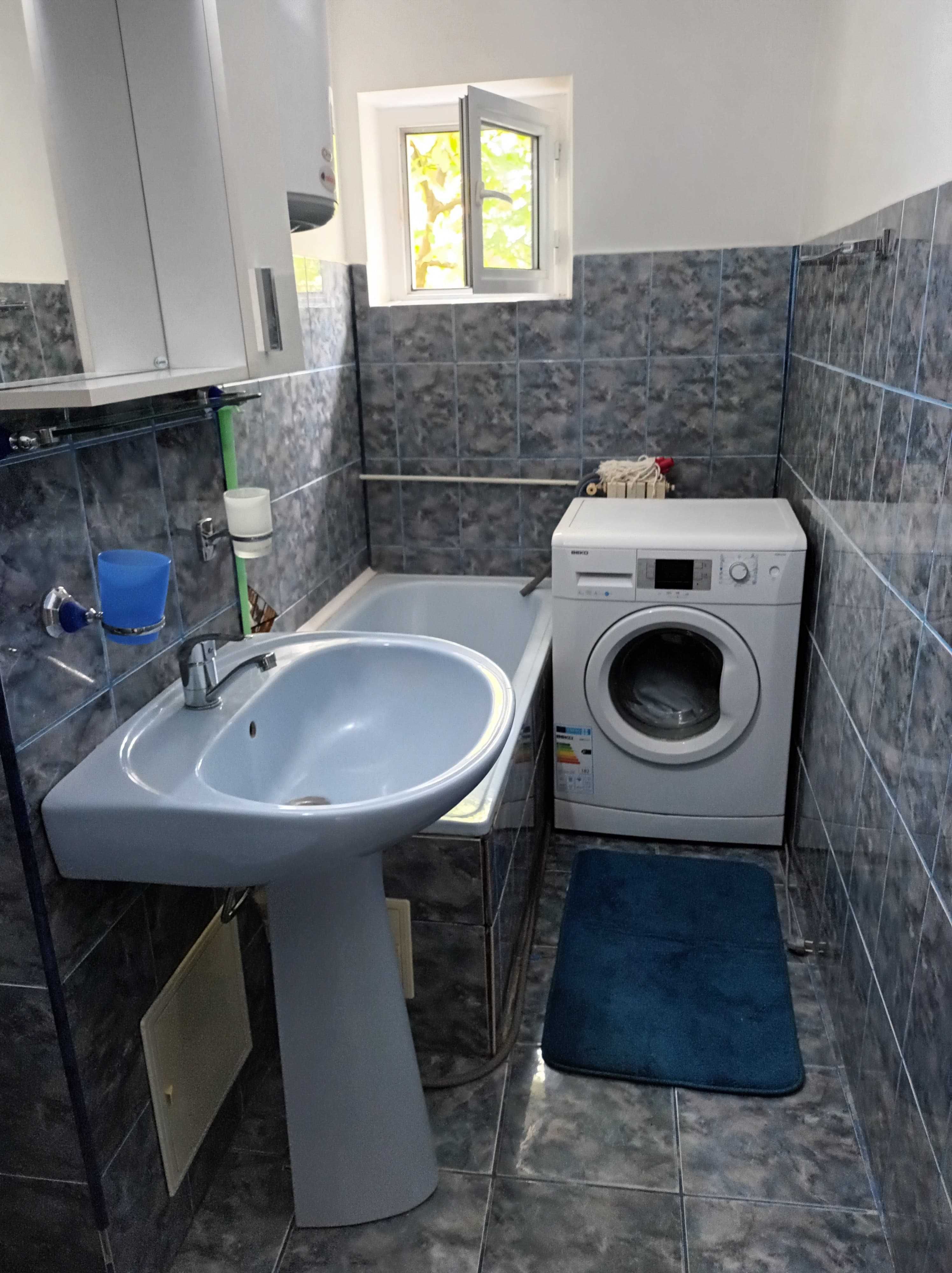 inchiriez apartament