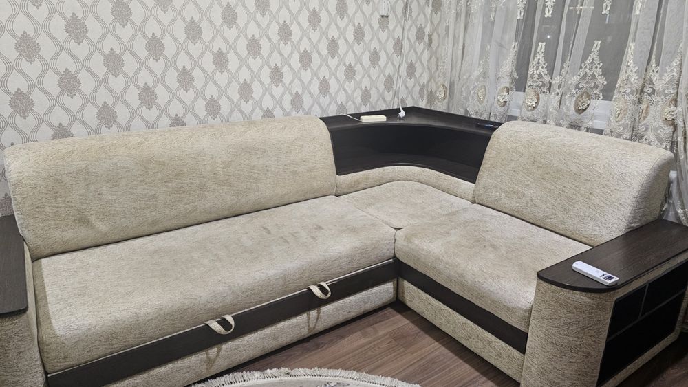 Продам угловой диван