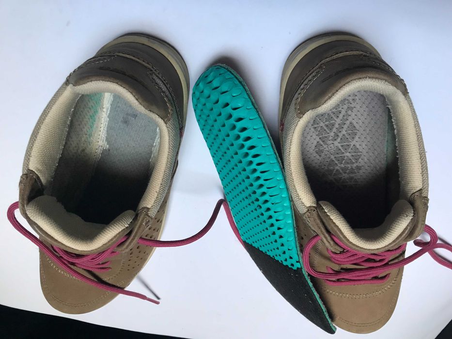 Дамски обувки LOWA -  Gore tex