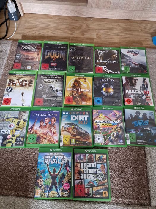 Vand Xbox One S+Kinnect+18 jocuri+2 console