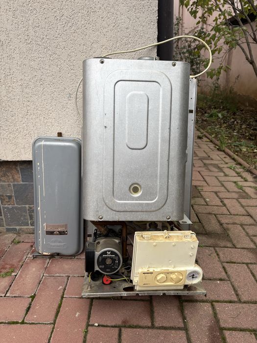 Centrala termica gaz Beretta - pentru piese/proiect, cu pompa Grundfos