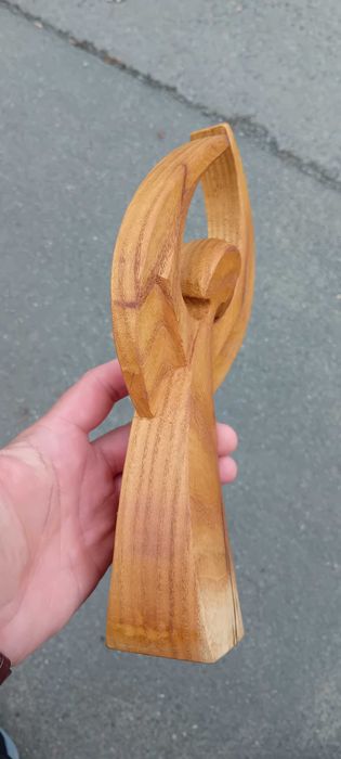 Ангел. Аврска дървоезба.