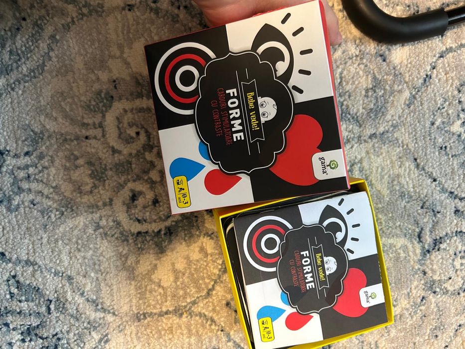 Bebe vede! Carduri contrastante editura Gama