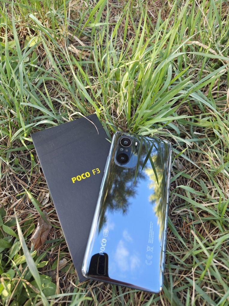Смартфон Poco F3