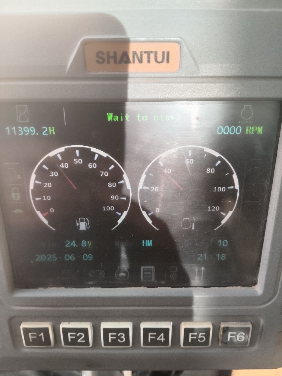 Продается Экскаватор Shantui s220