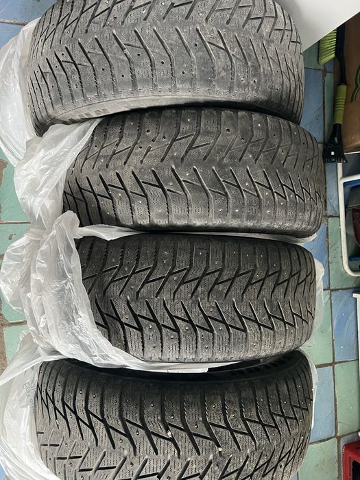 Продам шины зимние Sailun