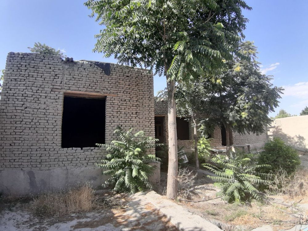 Qurilishi tugallanmagan uchastka