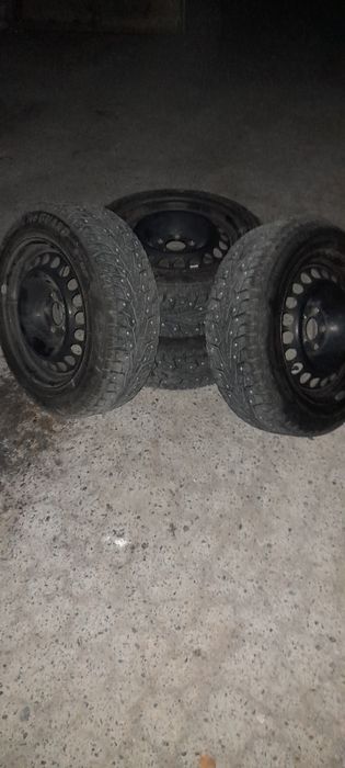 Зимняя резина 205/60 R16 YOKOHAMA