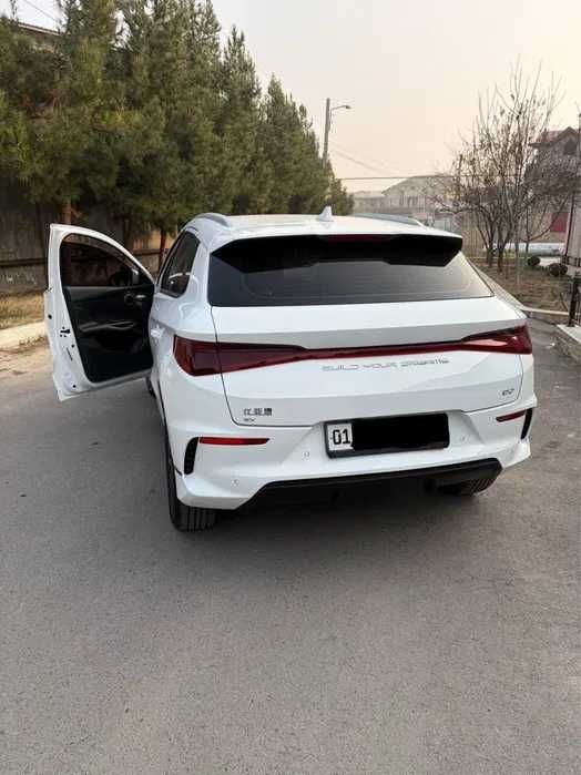 BYD E2 bolib tolashga chiqazib beramiz