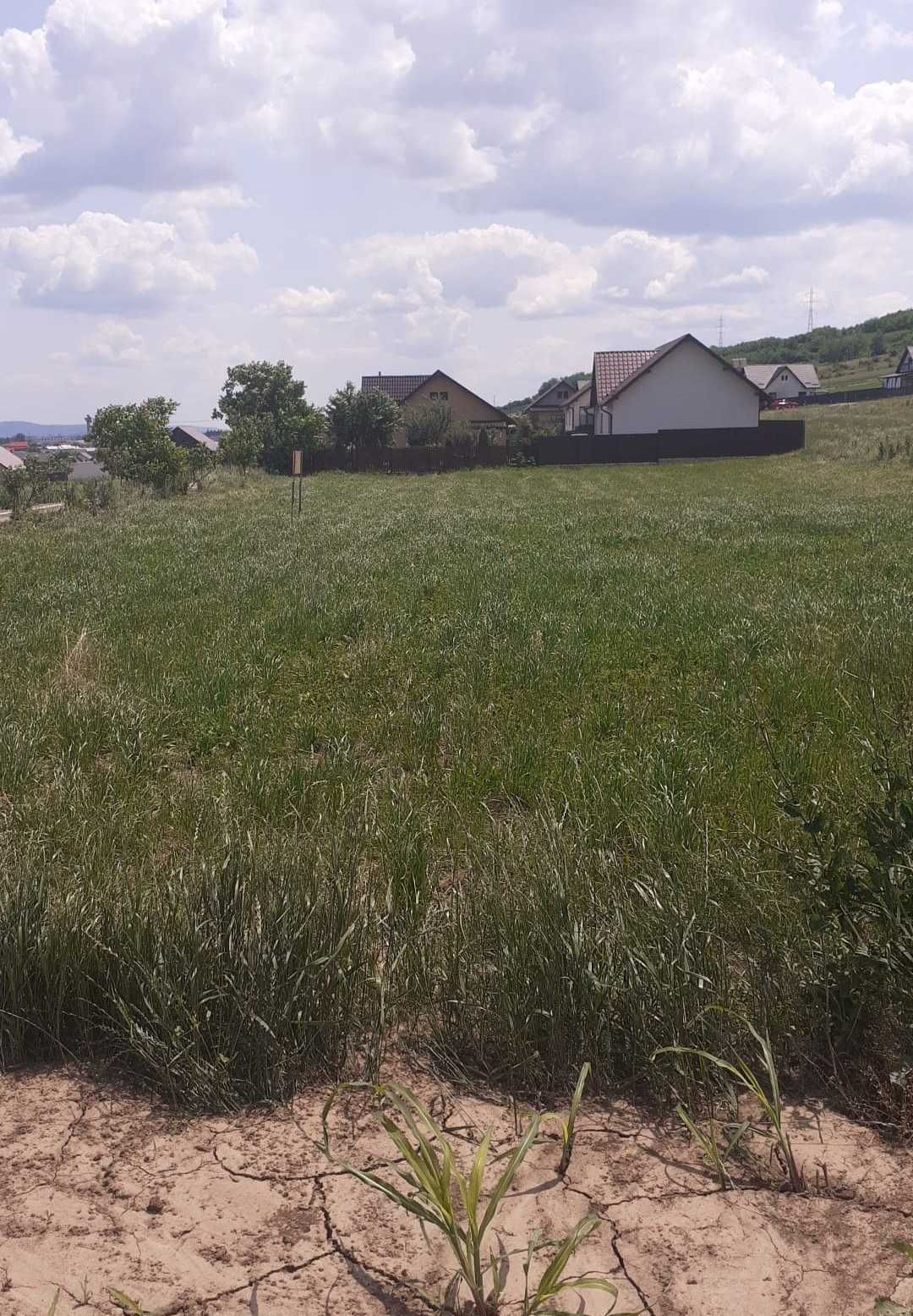 Vand teren casa Margineni