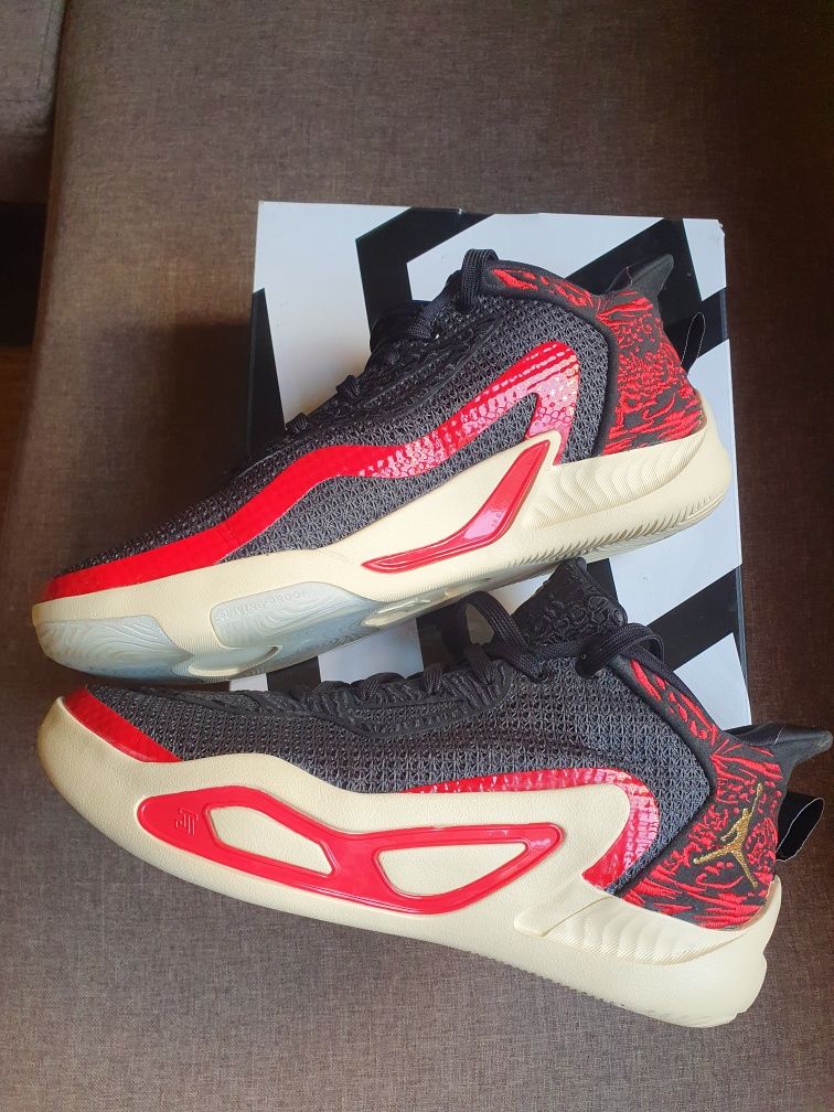 Маратонки NIKE AIR JORDAN TATUM 1 ZOO/GS/ -Uk6-Eu 40