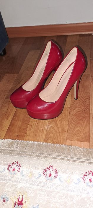 Туфли на каблуке