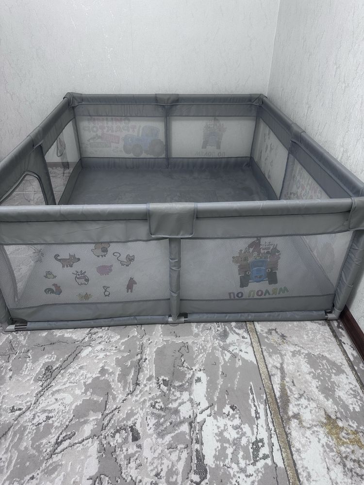 Манеж игравой серый