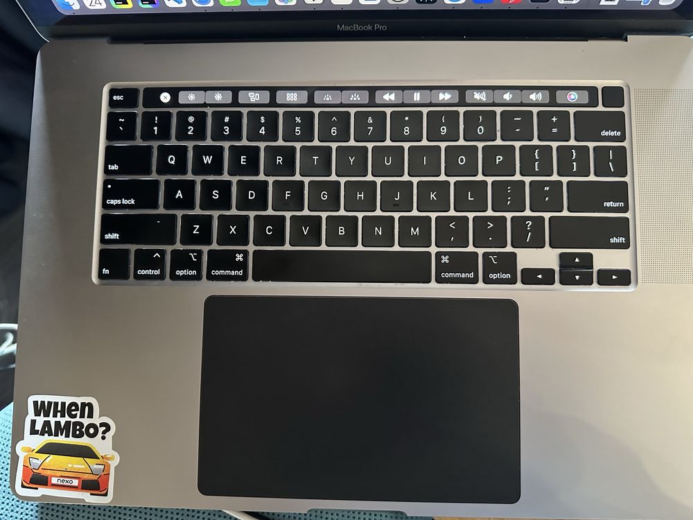 MacBook Pro 16 , 64 GB Ram, 2 T SSD, AMD Radeon Pro 5600M 8 GB