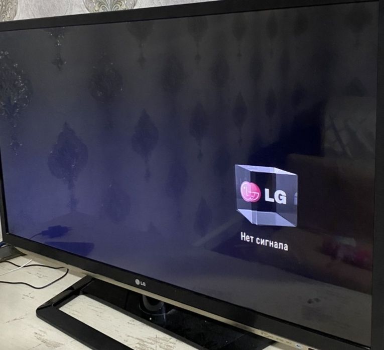 Продам телевизор LG.р- ры 98*60.