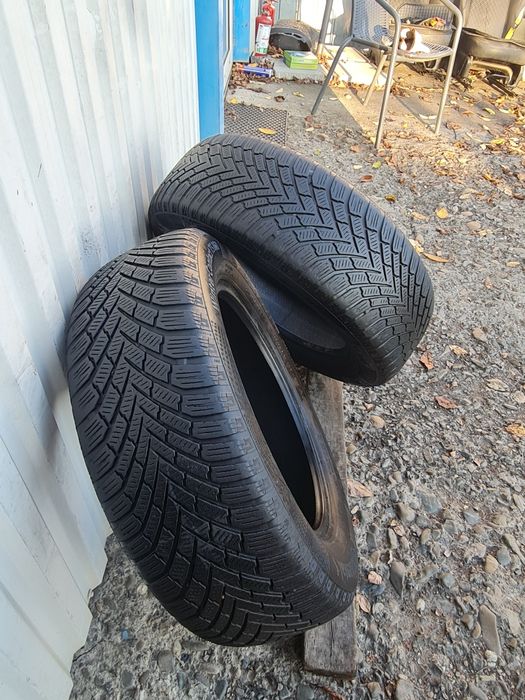 2 Anvelope de iarna*205/60R16*Continental*LICHIDARE STOC*75 Lei Buc*