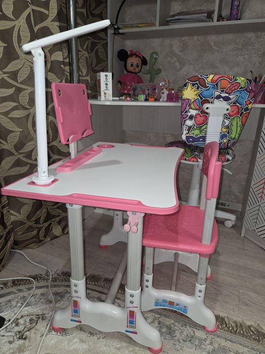 Продам детскую парту