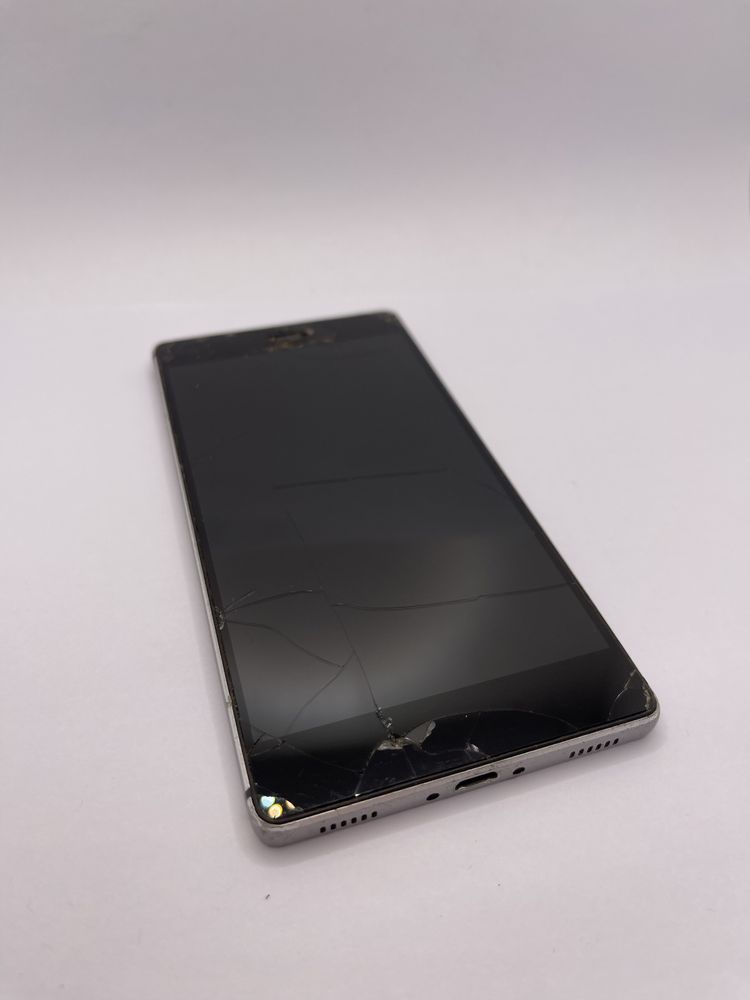 Huawei P8 piese gray