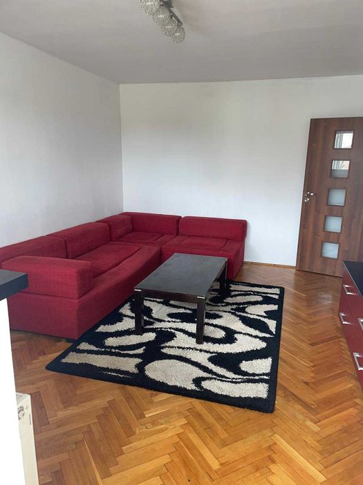 Inchiriez apartament in zona Cireșica